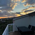 Sunny Vacay Apartment Kastela