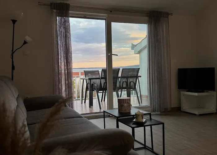 Sunny Vacay * Kastela